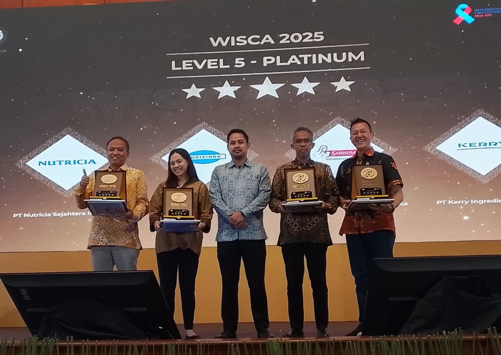 Penerima Penghargaan WISCA kategori Platinum.