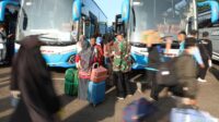 mudik jateng Program mudik gratis yang digelar Pemerintah Provinsi Jawa Tengah tahun ini menggunakan dua moda transportasi darat, yakni bus dan kereta api. (Foto : Pemprov Jateng)